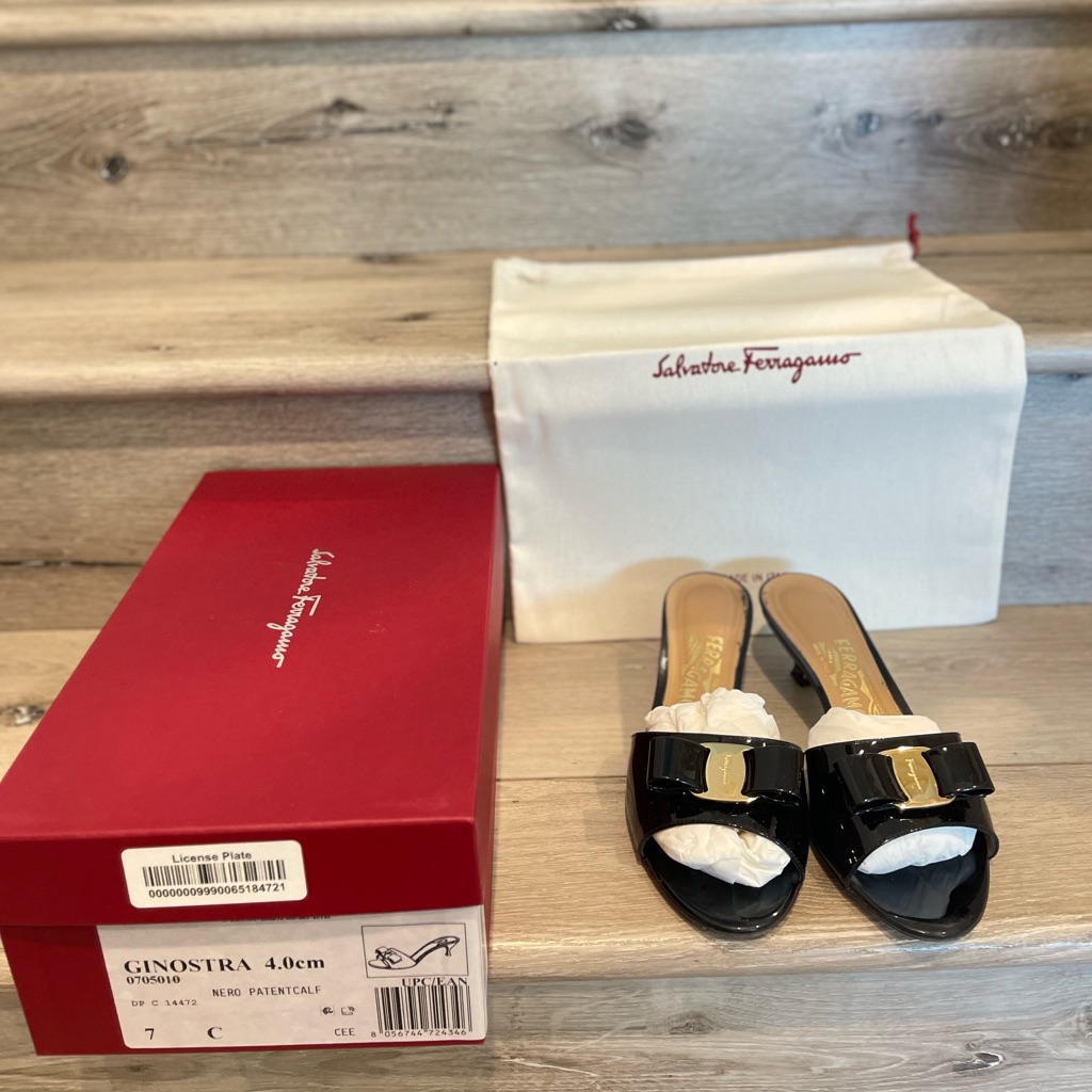 Salvatore Ferragamo Bow Slippers